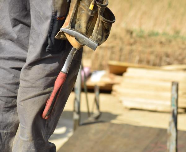 Man holding tool